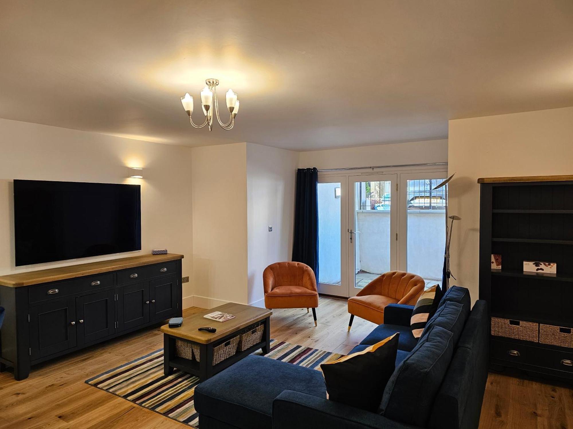 בריסטול Spacious Modern 2-Bed Parking & Wi-Fi & 65"Oled מראה חיצוני תמונה